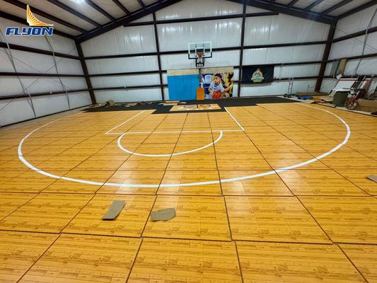 سعر جيد أرضيات الرياضة تأثير البولي بروبلين كوبوليمر PP نظام الأرضيات البلاط لأداء طويل الأمد متصل