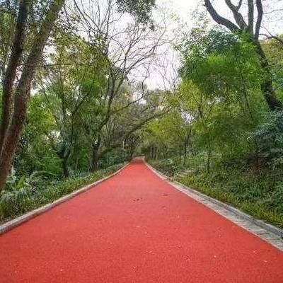 سعر جيد حبيبات المطاط EPDM ذات اللون الأحمر في الهواء الطلق حديقة عامة الطريق متصل