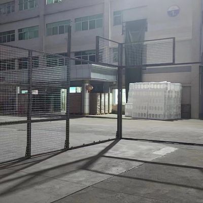 سعر جيد من السهل تركيب ملعب تينيس كرة السلة الخضراء الاصطناعية مع سطح ناعم متصل