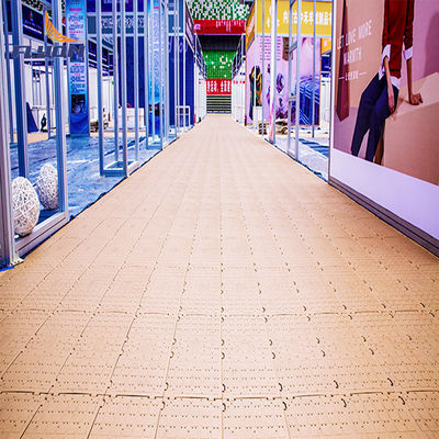 أرضية الحدث البولي إيثيلين ذات الكثافة العالية محمولة آمنة للغاية صيانة منخفضة للتطبيقات الثقيلة